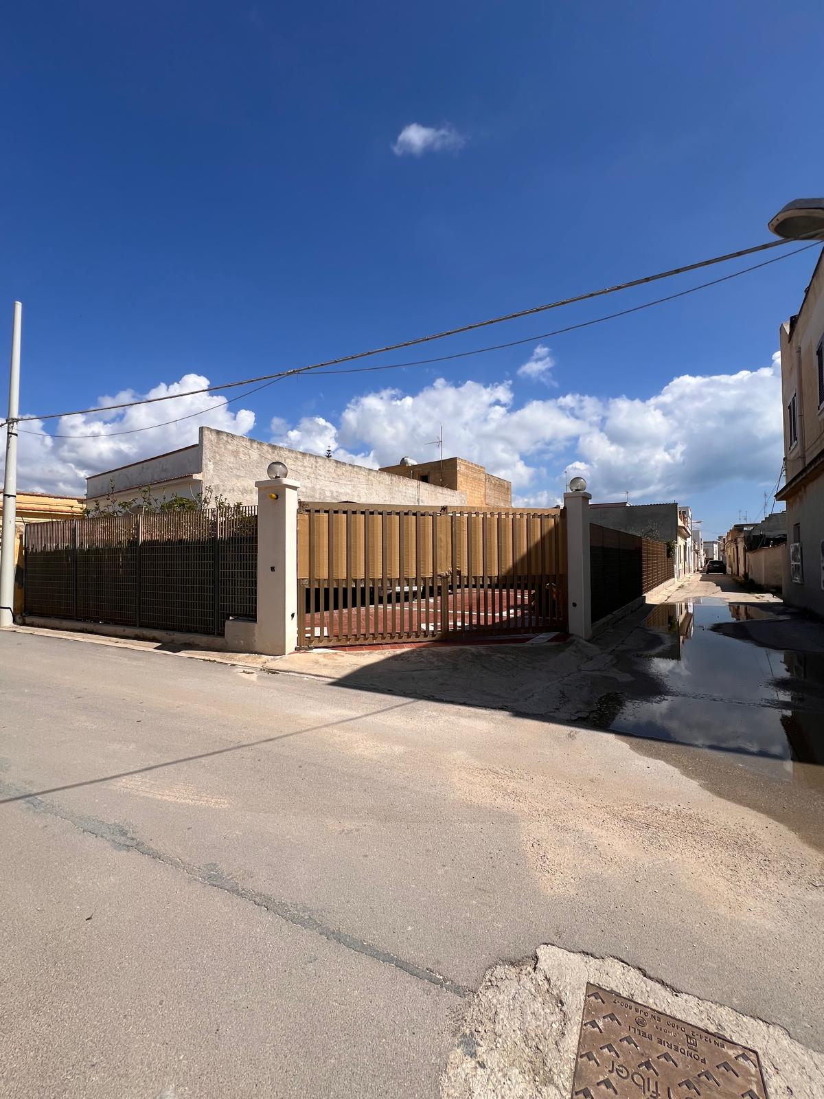 Casa indipendente con giardino e terreno, Tre Fontane 17