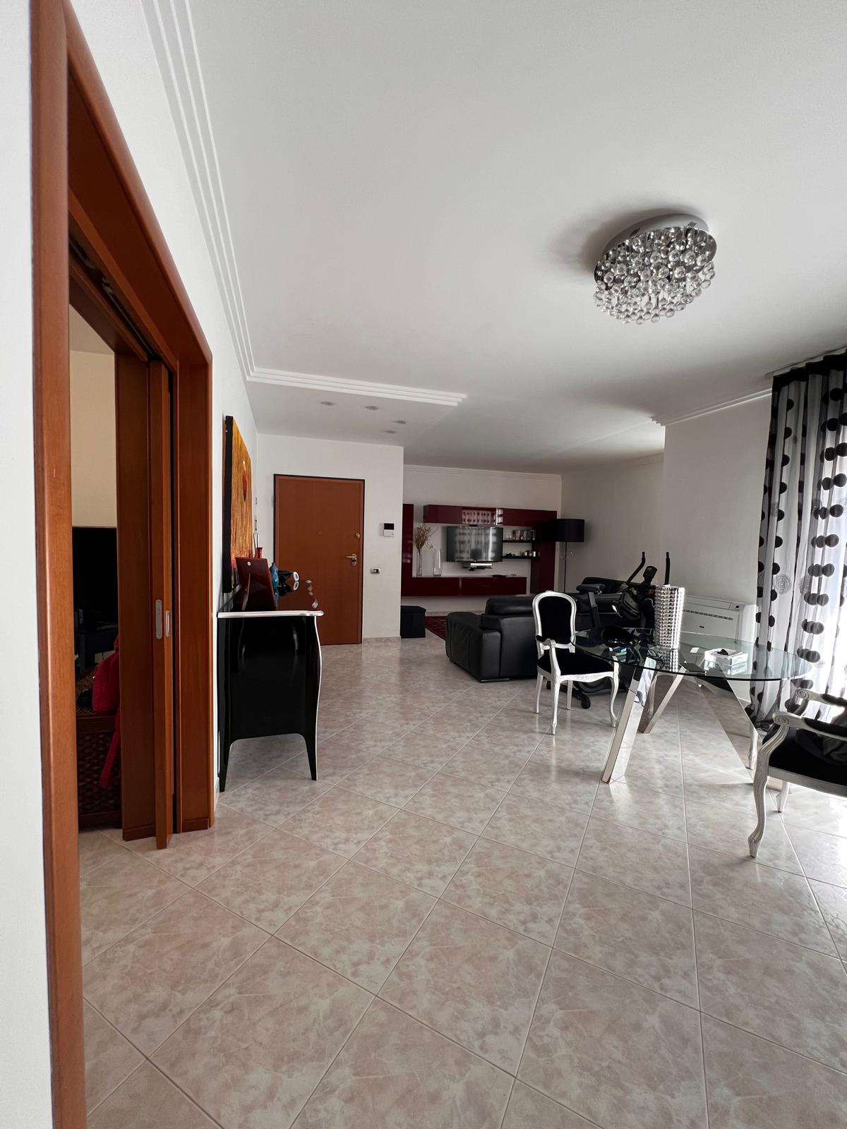 Ampio appartamento a Campobello di Mazara, Via Umberto I 20