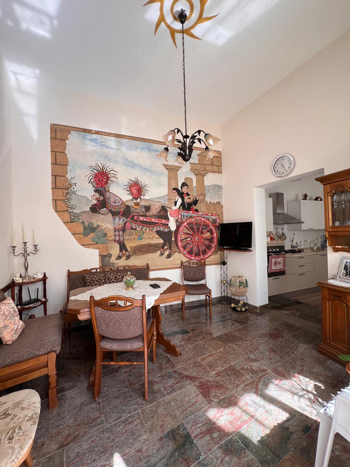 Casa indipendente con giardino e terreno, Tre Fontane 2