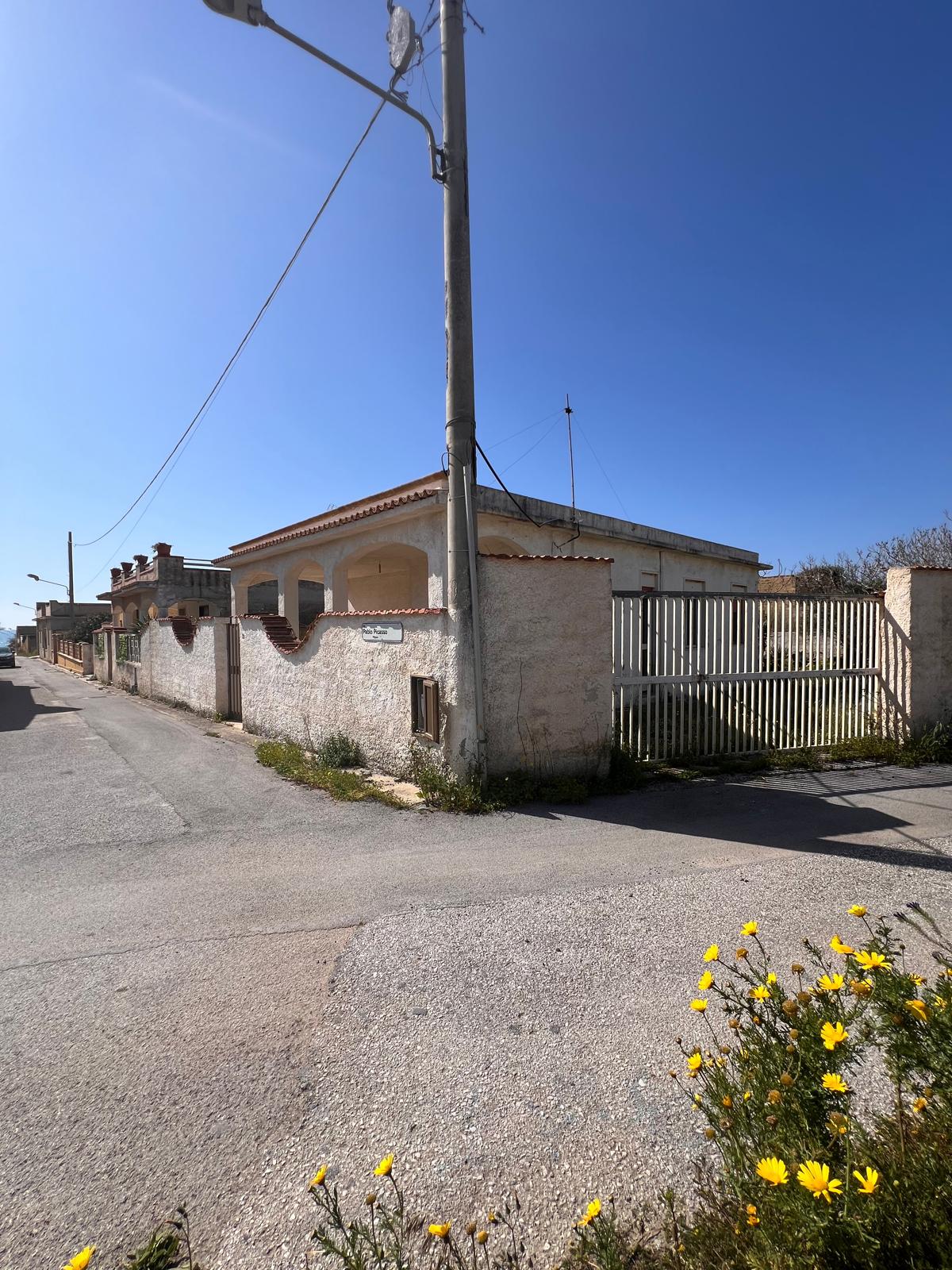 Villetta indipendente a Tre Fontane 138° Ovest 2