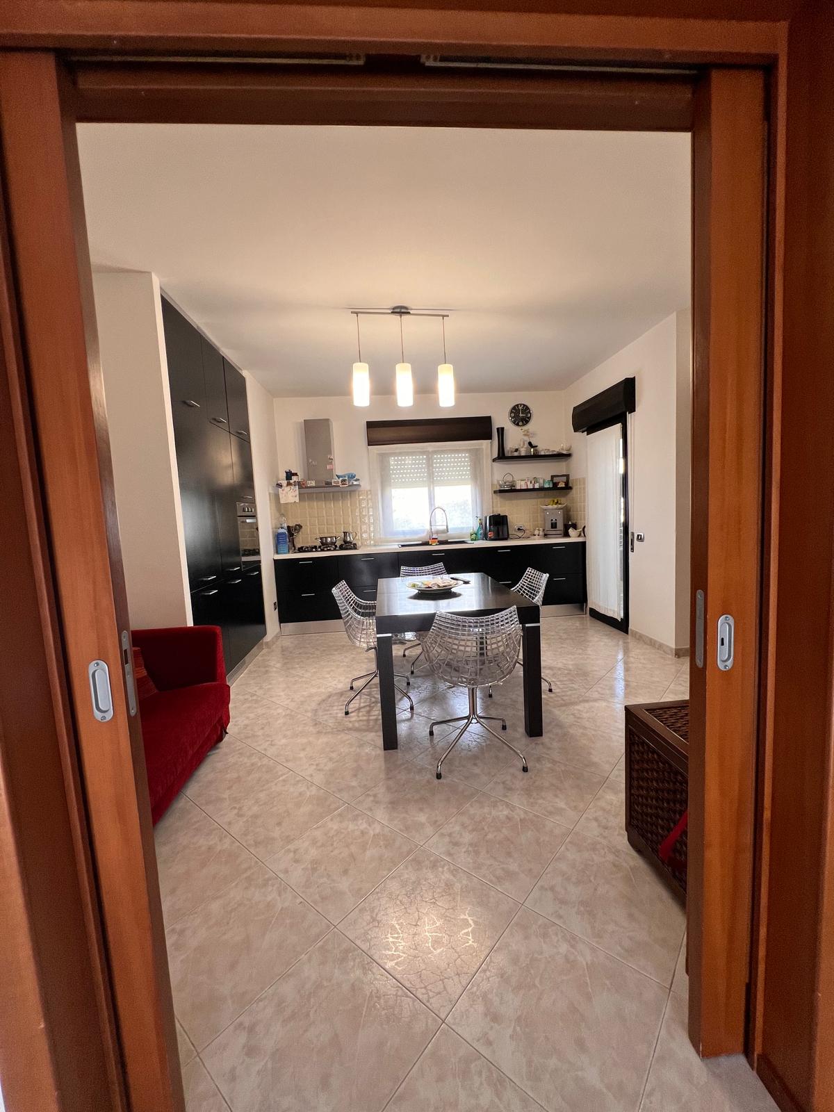 Ampio appartamento a Campobello di Mazara, Via Umberto I 11