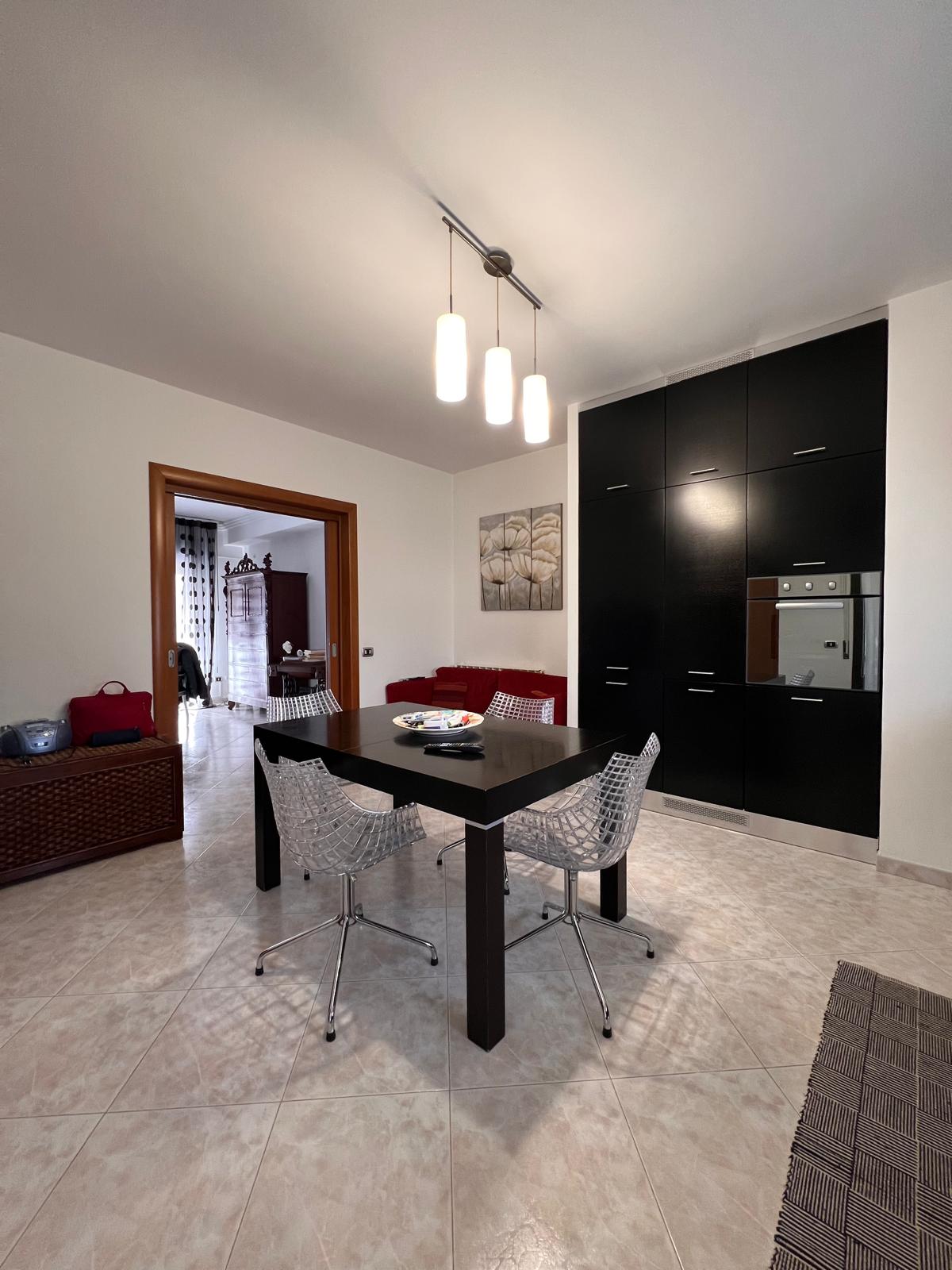 Ampio appartamento a Campobello di Mazara, Via Umberto I 9