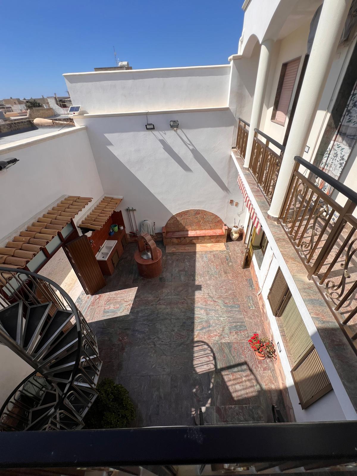 Casa indipendente con giardino e terreno, Tre Fontane 12