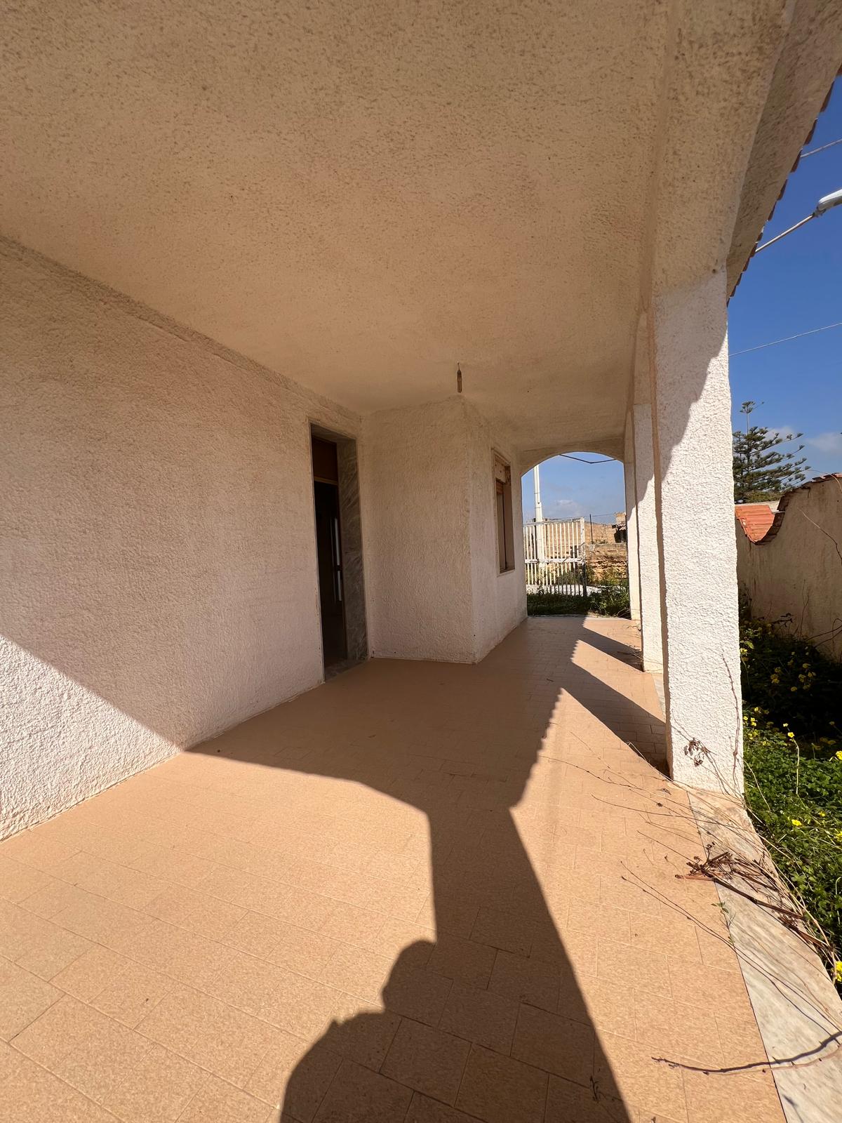 Villetta indipendente a Tre Fontane 138° Ovest 3