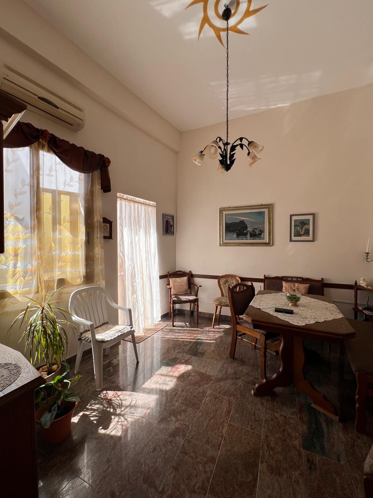 Casa indipendente con giardino e terreno, Tre Fontane 4