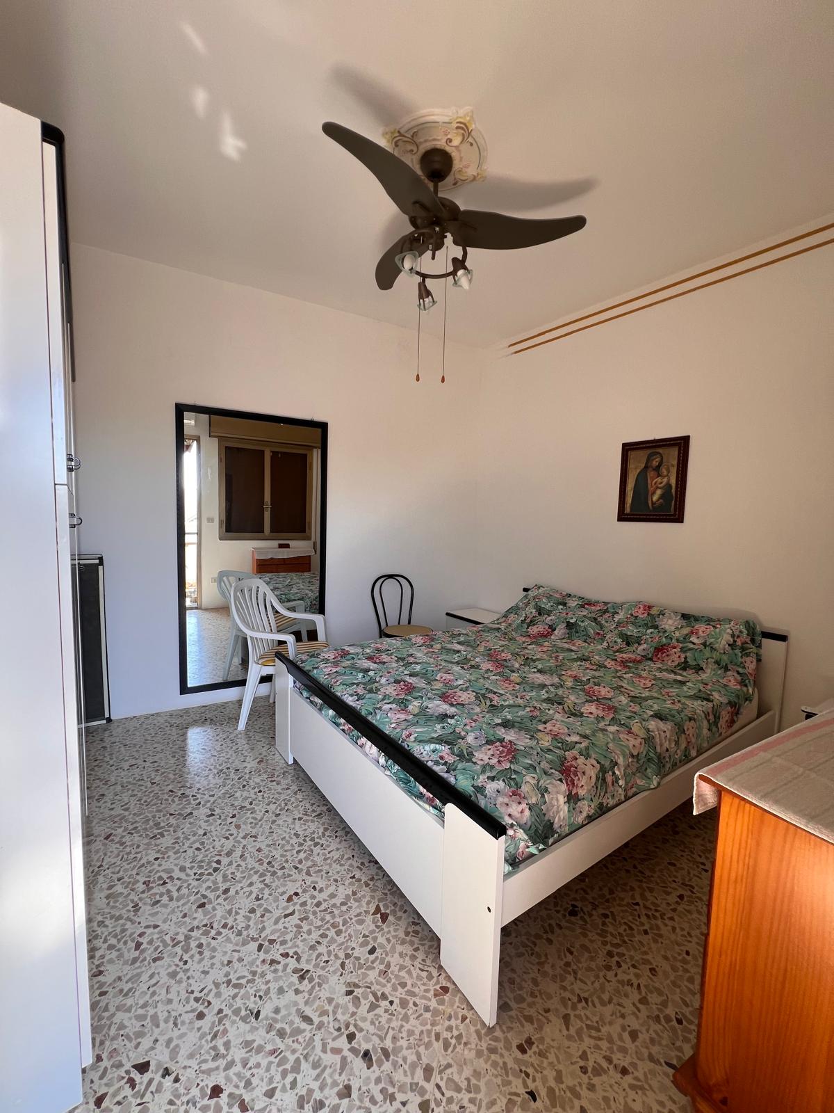 Casa indipendente con giardino e terreno, Tre Fontane 11