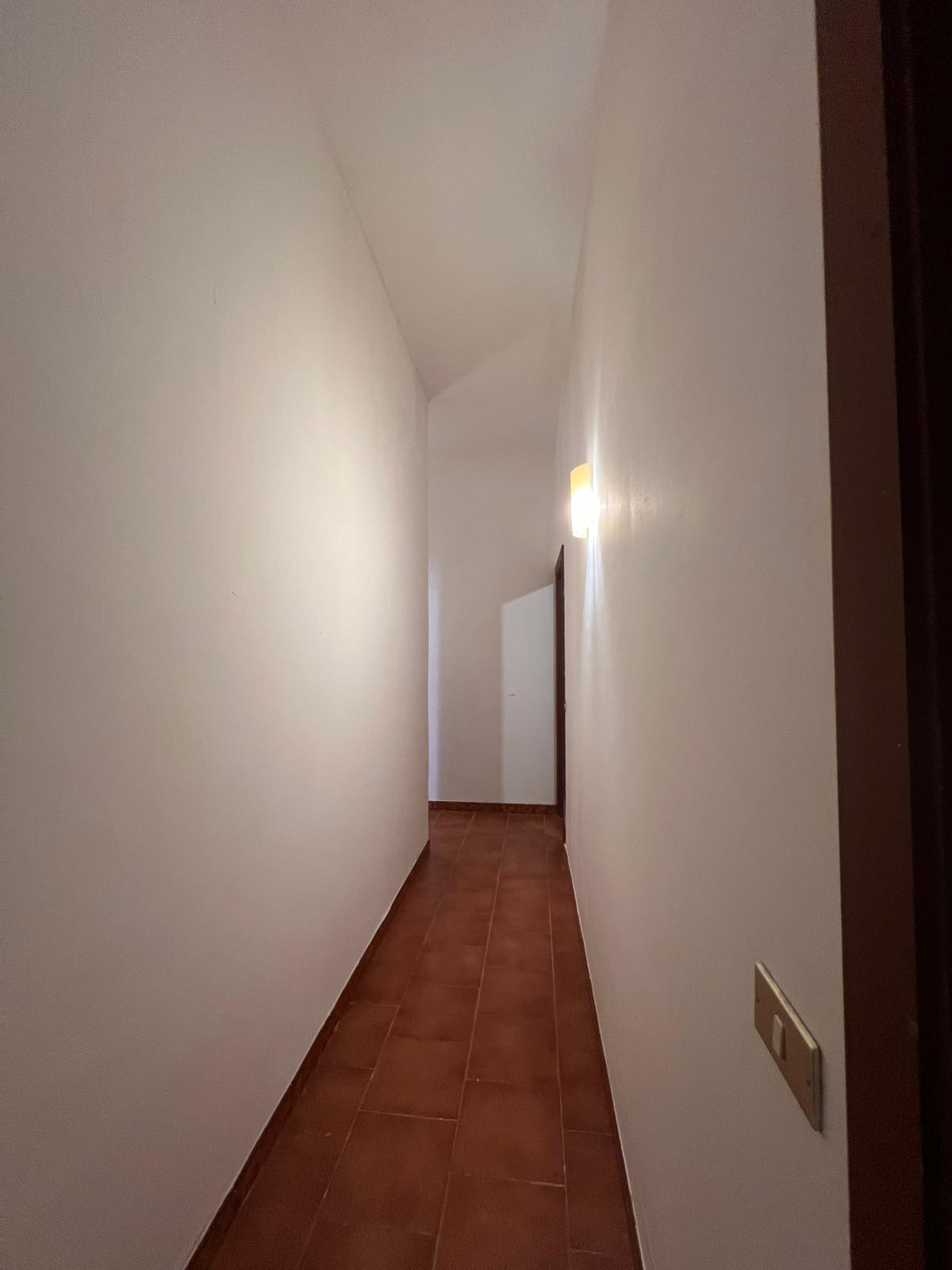 immobili a Tre Fontane nella 43° Est 5